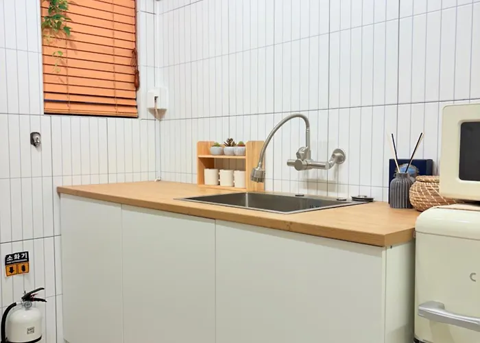 Вилла Konkuk Univ & Sungsu The Cozy 1-minute Walk From Konkuk Univ Station