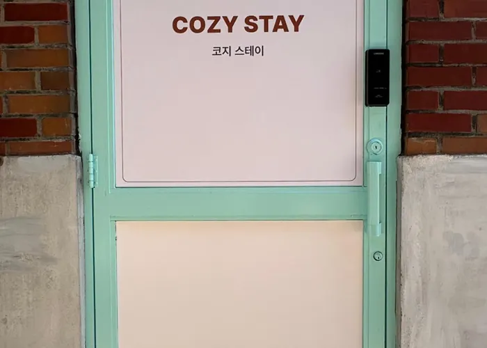 Konkuk Univ & Sungsu The Cozy 1-minute Walk From Konkuk Univ Station * Сеул